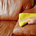 Cum sa curati canapelelor din piele