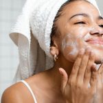 De ce este important sa exfoliati pielea de pe fata?