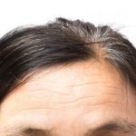 3 trucuri pentru a acoperi parul alb