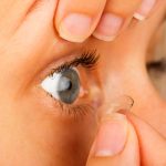 Alternativa ochelarilor de vedere: Lentile de contact și alte opțiuni