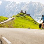 Cum să-ți echipezi bicicleta pentru călătoriile lungi: 7 accesorii