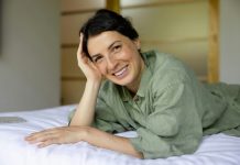 Cum îți afectează premenopauza sănătatea fizică și emoțională